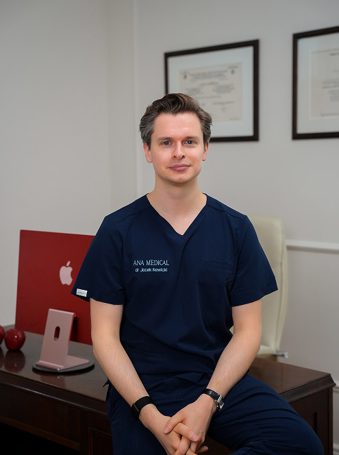 dr Jacek Nowicki – lekarz medycyny estetycznej i regeneracyjnej